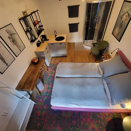 Apartamento Ruhiges & Veranda Mit Guter Anbindung *